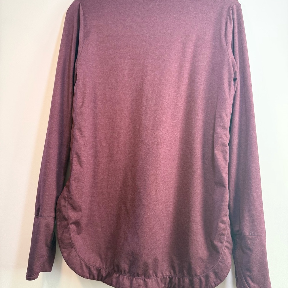 Athleta Womens Burgundy Long Sleeve Ruched Sides Shirt size Medium - Picture 9 of 14